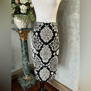 Tahari Monochrome Patterned Pencil Skirt